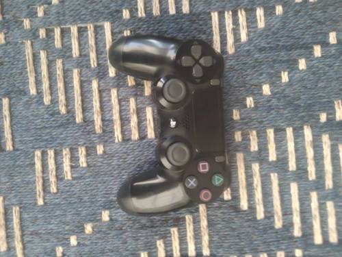 PS4 Slim 1TB with 4 games 