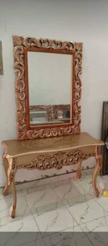 console and frame 