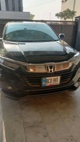 Honda vezel for sale looking like a New bumper to bumper Janine