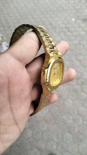lot watches band new available cash on delivery all over Pakistan 