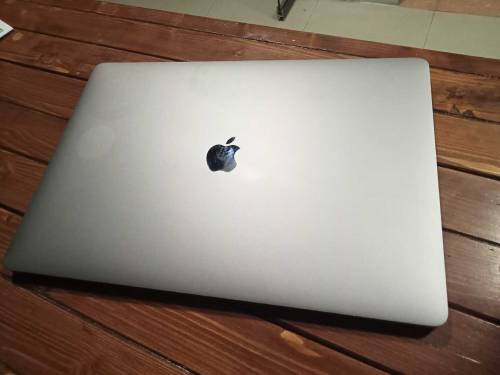 macbook pro late 2019