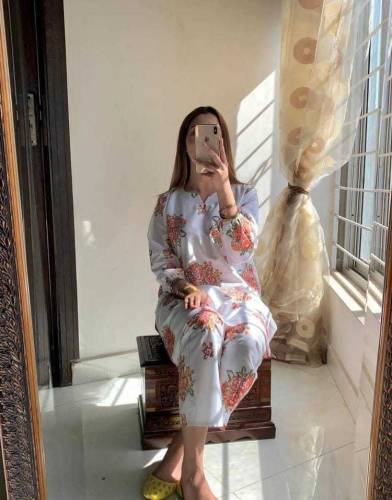 2 Pcs Women's Stitched Linen Printed Shirt And Trouser