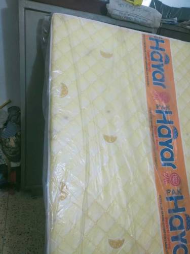 Queen Size bed mattress