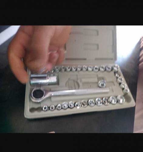 nuts box