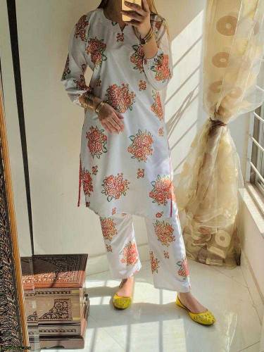 •  Gender: Women's•  Fabric: Linen•  Shirt - Pattern: Printed•  Trouse