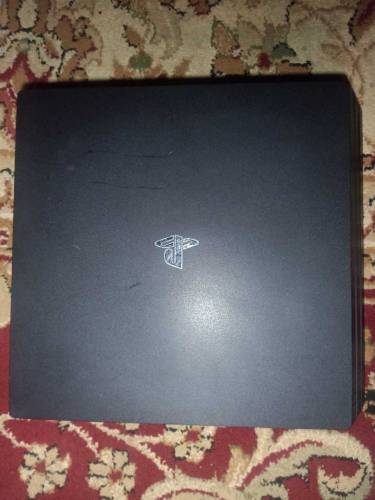 PS4 pro 1TB perfect condition
