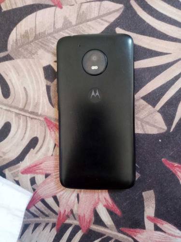 Motorola E4