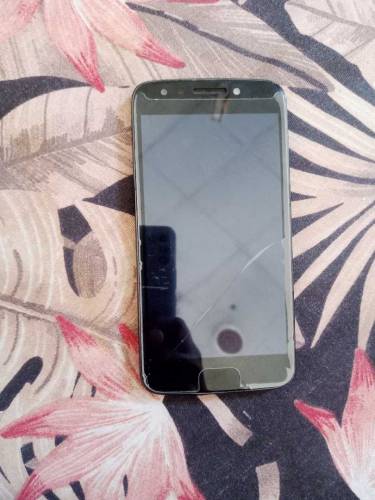 Motorola E4