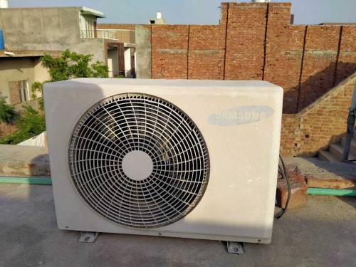 1 ton non inverter Ac condition 10 /10 All parts original urgent sale 