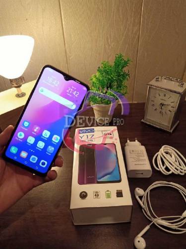 Vivo y17 8/256 with box and charger 