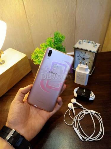 vivo y85 with charger 