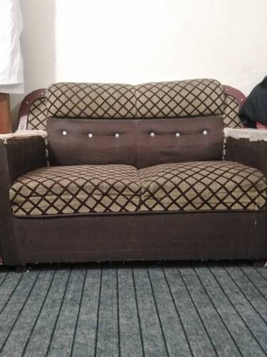 sofa set fuul 3 pice ha 3 in 1 ha pase kam ho Gaye ge