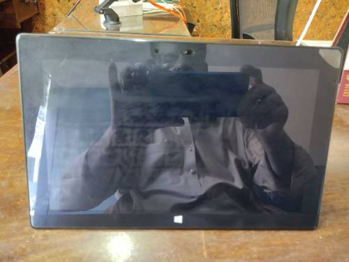MICROSOFT SURFACE   WINDO 8 PRO