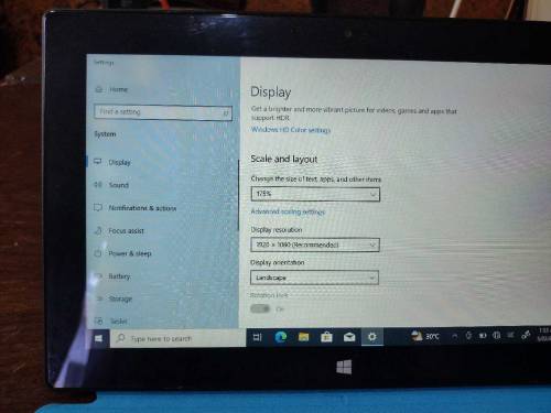 MICROSOFT SURFACE   WINDO 8 PRO