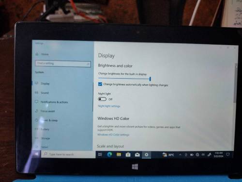 MICROSOFT SURFACE   WINDO 8 PRO