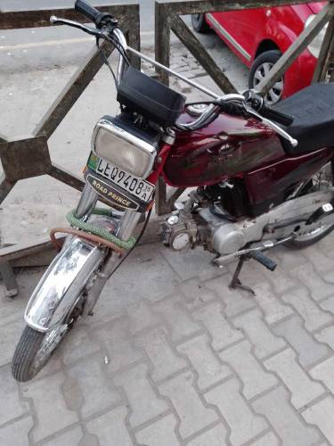 Road price documents sab ha All ok  2015 model 03184803031 