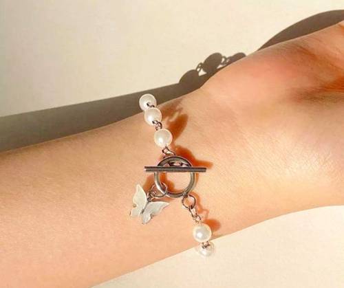 Beautiful pearl Butterfly Bracelet 