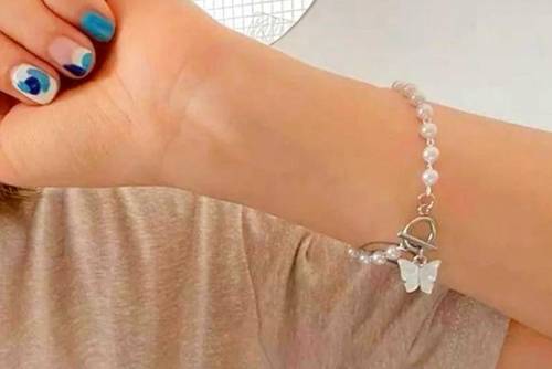 Beautiful pearl Butterfly Bracelet 