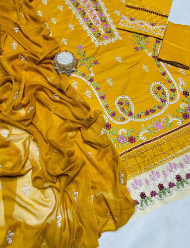 3 pic Woman Unstitched Lawan Embroidered Suit