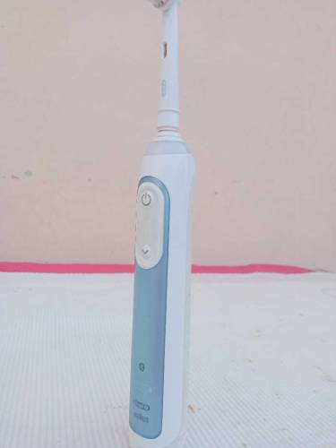 ELECTRIC TOOTHBRUSH 