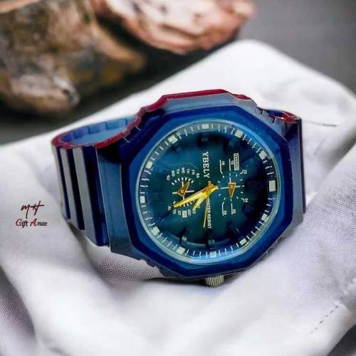 Analogue rubber strap watch 