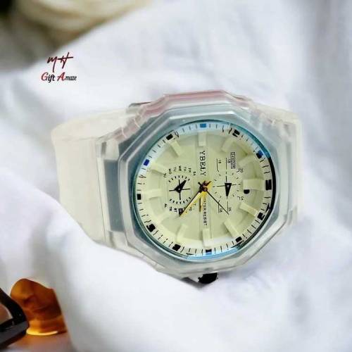 Analogue rubber strap watch 