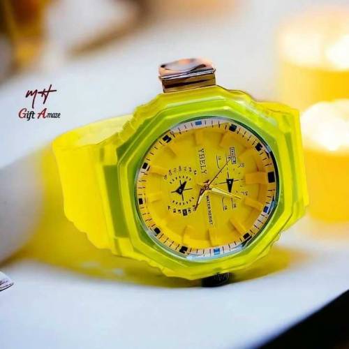 Analogue rubber strap watch 