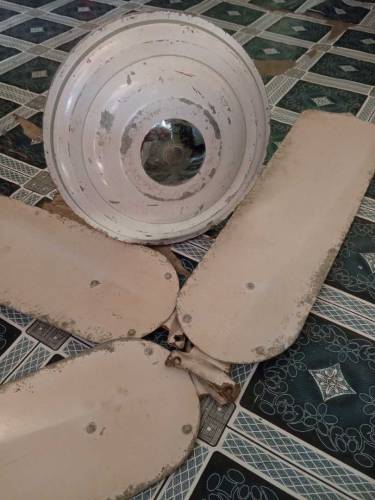 used Ceiling fan available for sale rate bilkul munasib he only call m