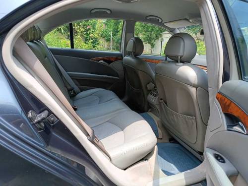 Mercedes E200