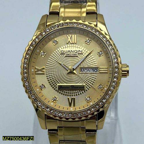Men's watch available for different design 