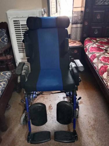 CP Wheel Chair for ADULTS 