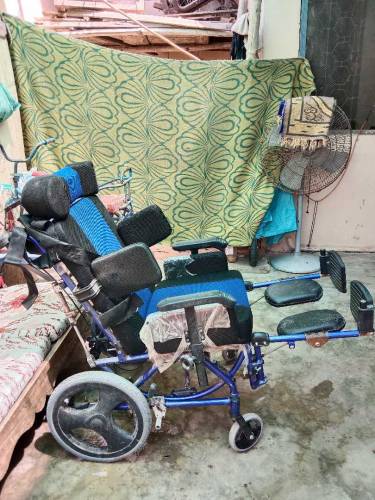 CP Wheel Chair for ADULTS 