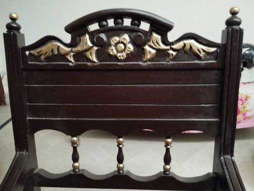 Sofa set of 2 chairs and 1 double sitter new condition argent sale.