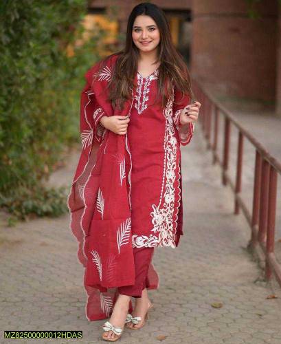 Women•  Fabric: Organza•  Pattern: Embroidered•  Neck Type: V-Neck•  S