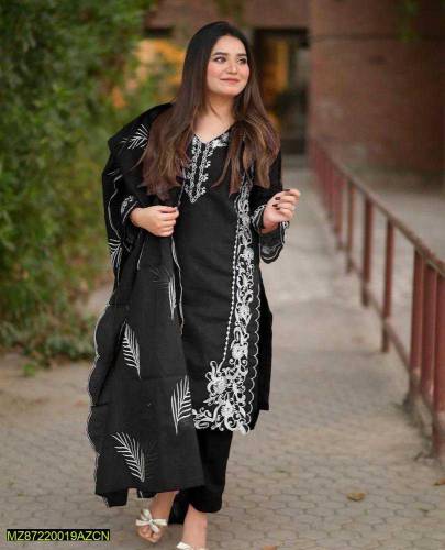 Women•  Fabric: Organza•  Pattern: Embroidered•  Neck Type: V-Neck•  S