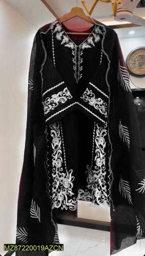 Women•  Fabric: Organza•  Pattern: Embroidered•  Neck Type: V-Neck•  S