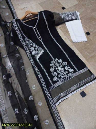 Women•  Fabric: Organza•  Pattern: Embroidered•  Neck Type: V-Neck•  S