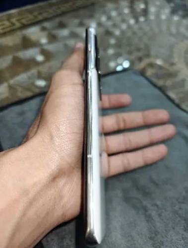 OnePlus 10 pro panda edition