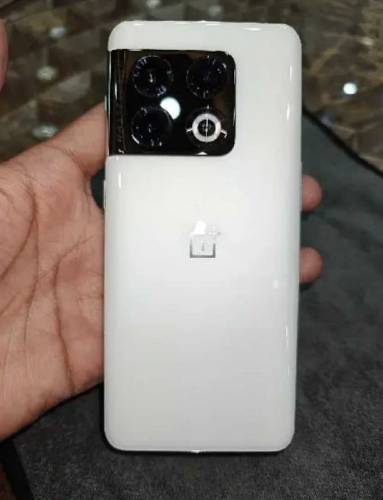 OnePlus 10 pro panda edition