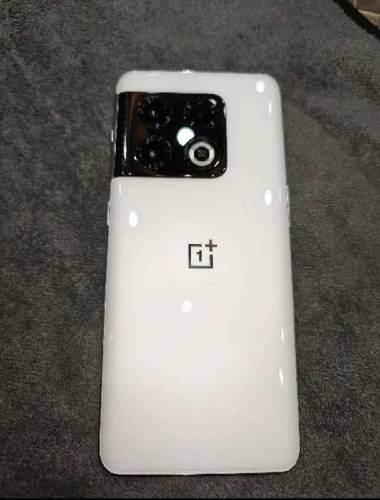 OnePlus 10 pro panda edition