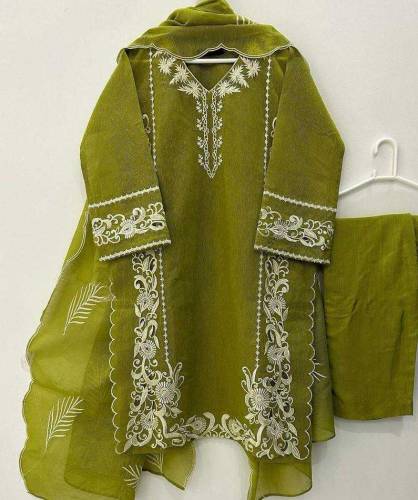 women's clothes and Shoes available for different design 