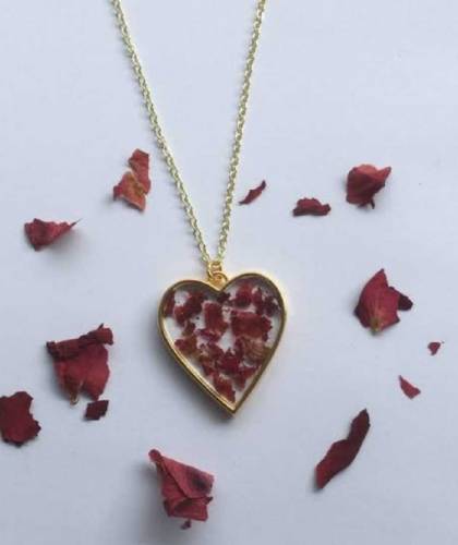 Resin necklace 