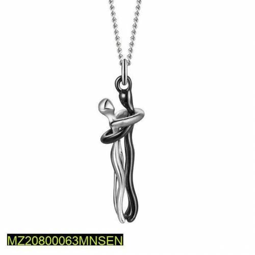 Metallic Pendant Necklaces 
