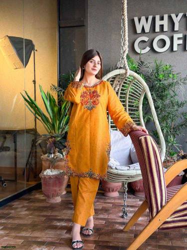 2pc embroidered stich woman lawn dress 