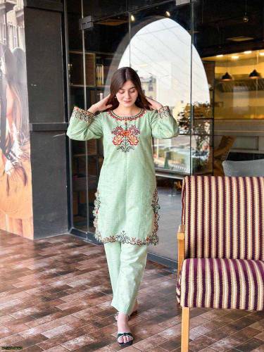 2pc embroidered stich woman lawn dress 