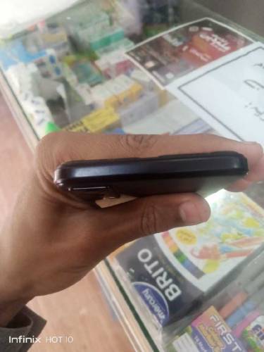 Dcode bold 2 4/64 complete box and charger with 1 month warranty