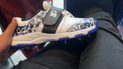 CA. original spikes 