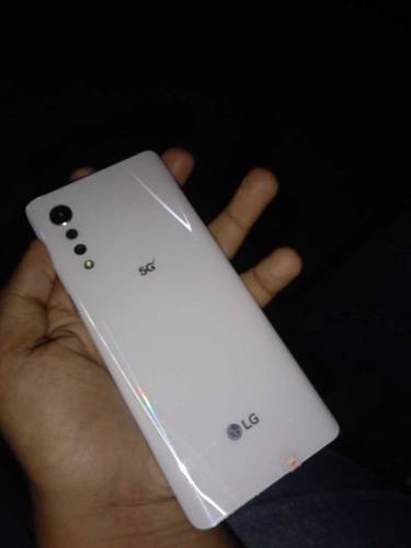 lg valvet bohat achi condition ma h
