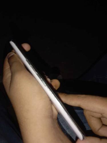 lg valvet bohat achi condition ma h