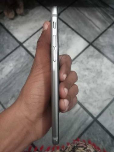 iphone 6 64 gb condition 10 by 10 cash on delivery availabe chat karai